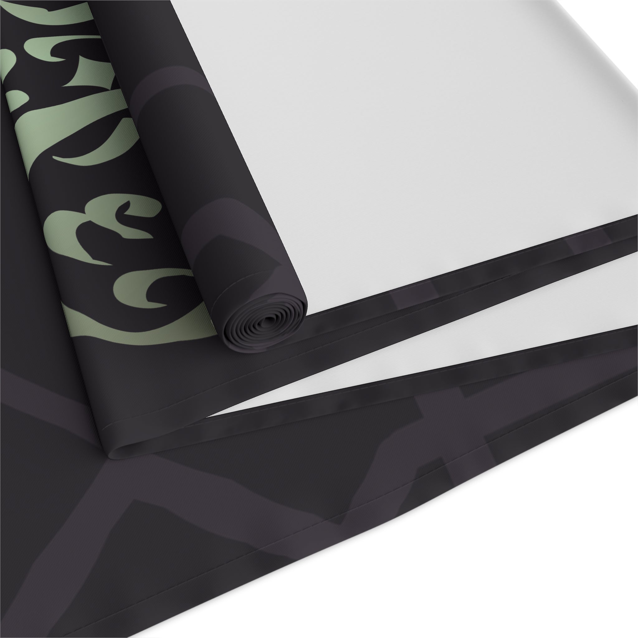 Eid Table Runner – Arabic Calligraphy ‘Eid Mubarak’ Decorative Table Runner