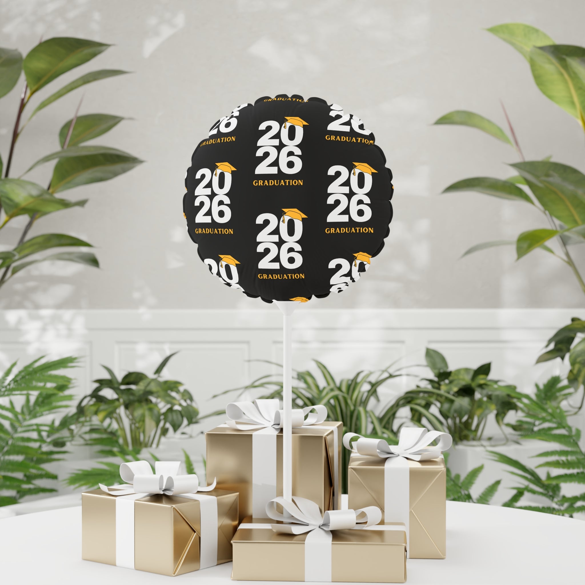 2026 Graduation Balloon – 11" Round/Heart-Shaped Party Balloon with Gold Cap & ‘2026 Graduation’ Design