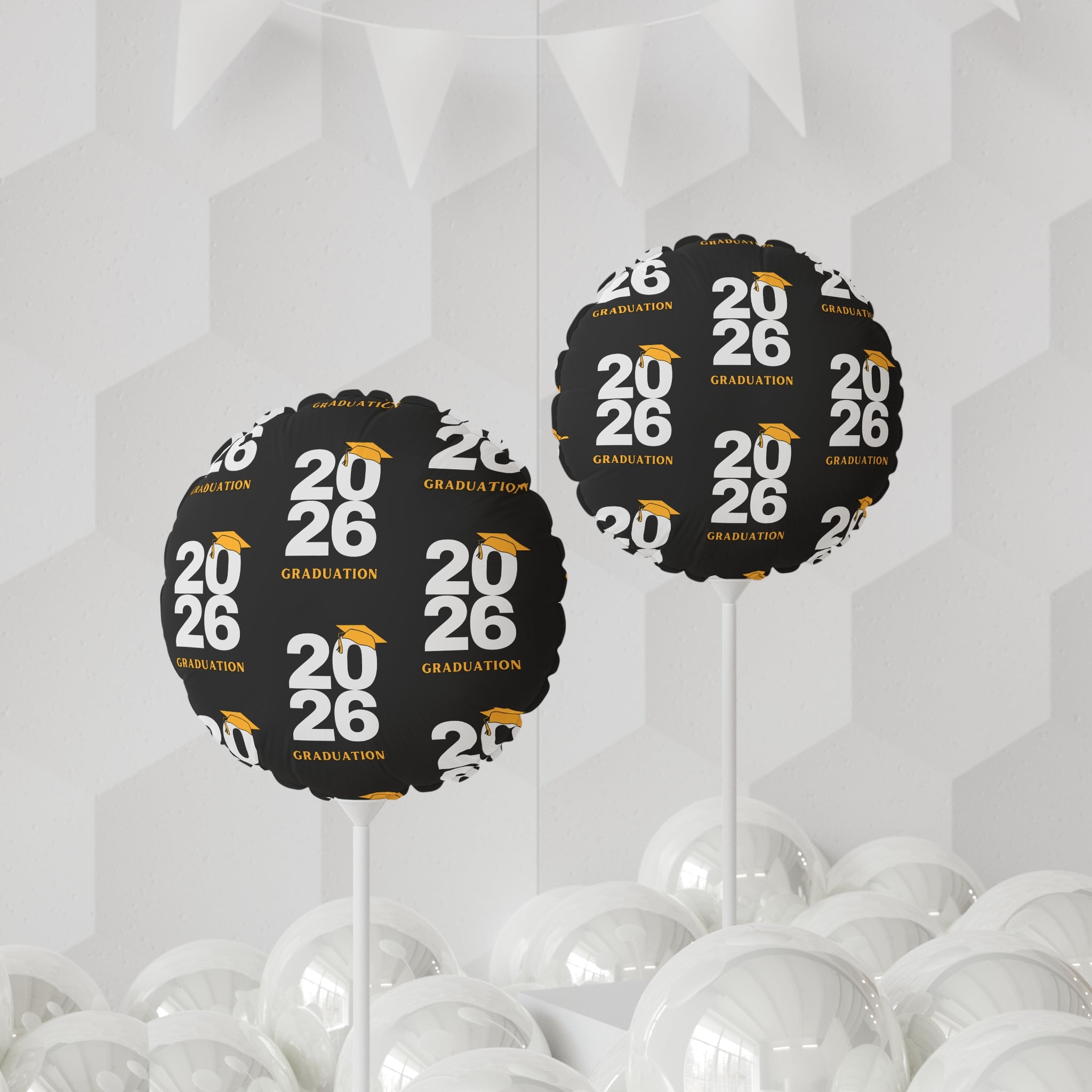 2026 Graduation Balloon – 11" Round/Heart-Shaped Party Balloon with Gold Cap & ‘2026 Graduation’ Design