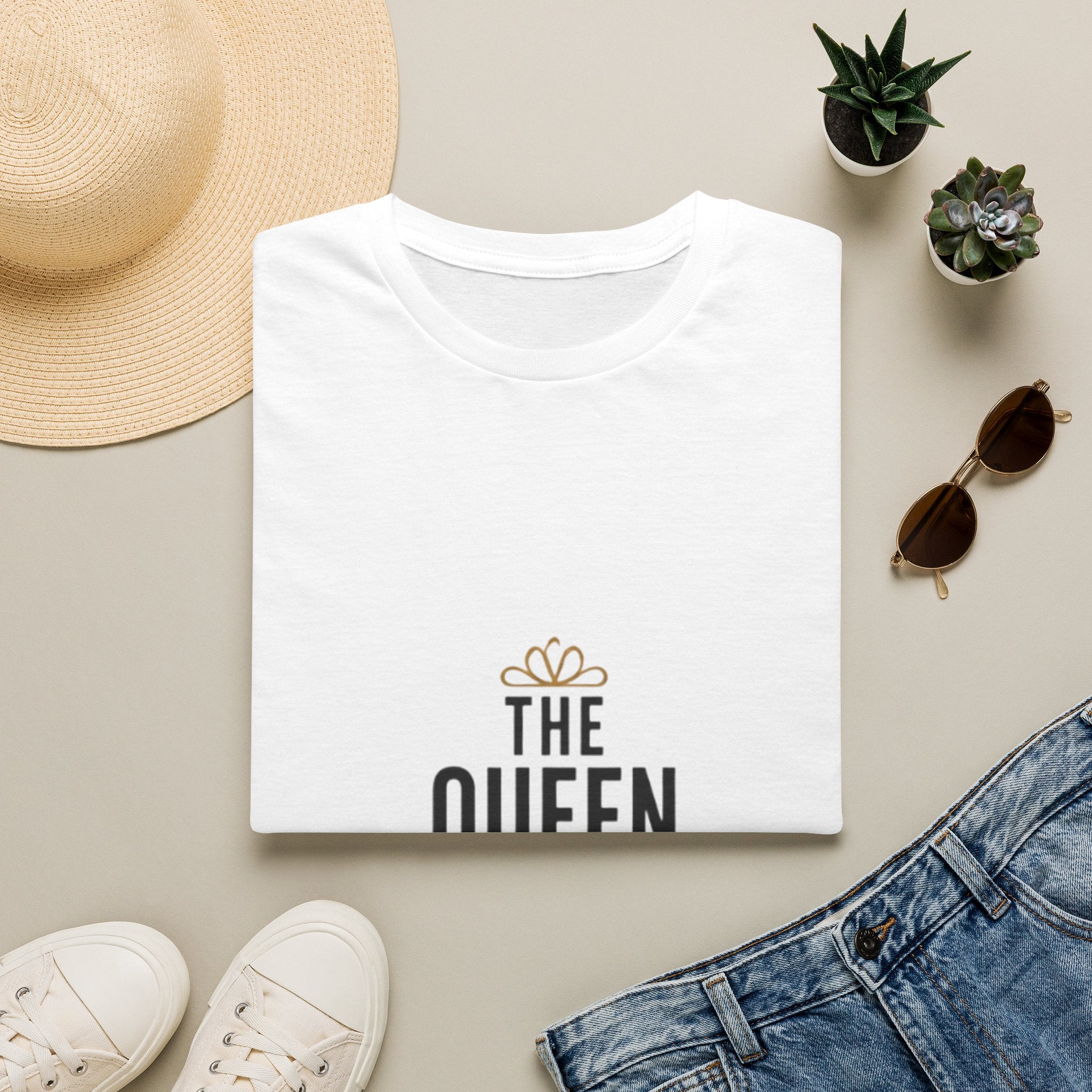 The Queen T-Shirt — Minimal Crown Graphic Tee for Women & Moms