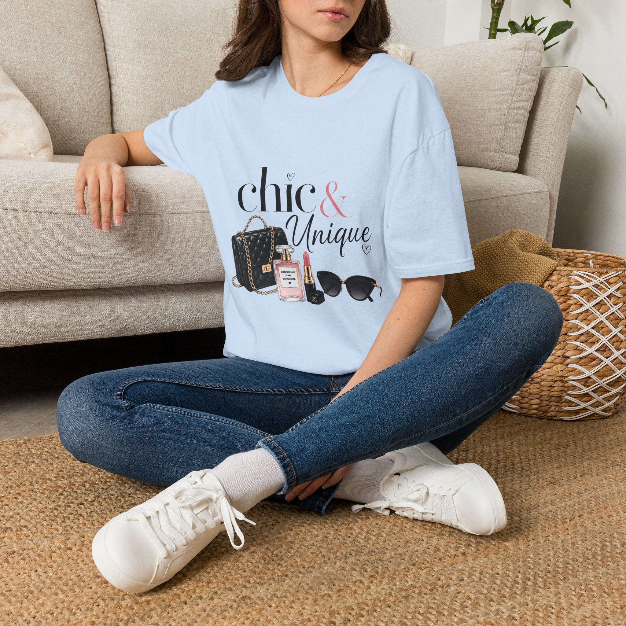 Chic & Unique Graphic Tee — Fashionable Accessories Print