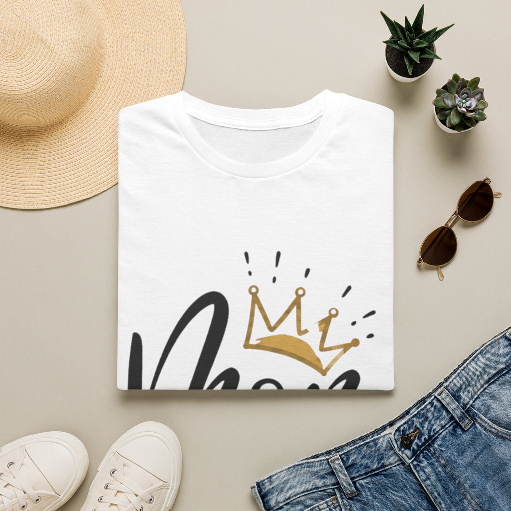 Mom Crown T-Shirt — Cute Script Mom Shirt with Gold Crown & Heart