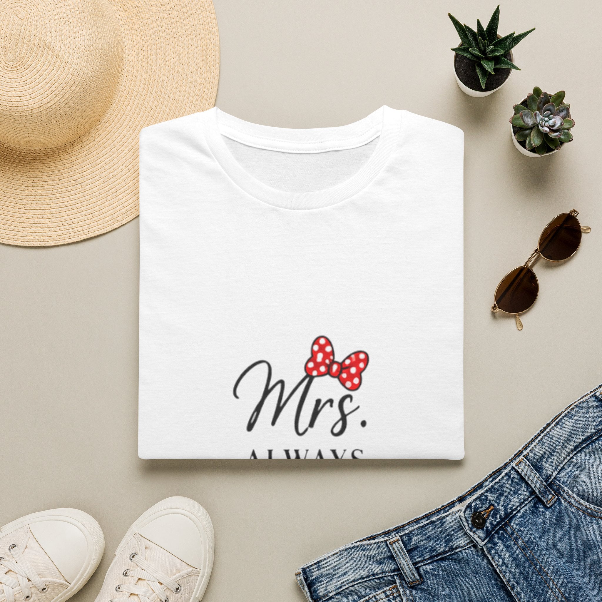 Mrs. Always Right Graphic Tee (Playful Minnie Bow Design)