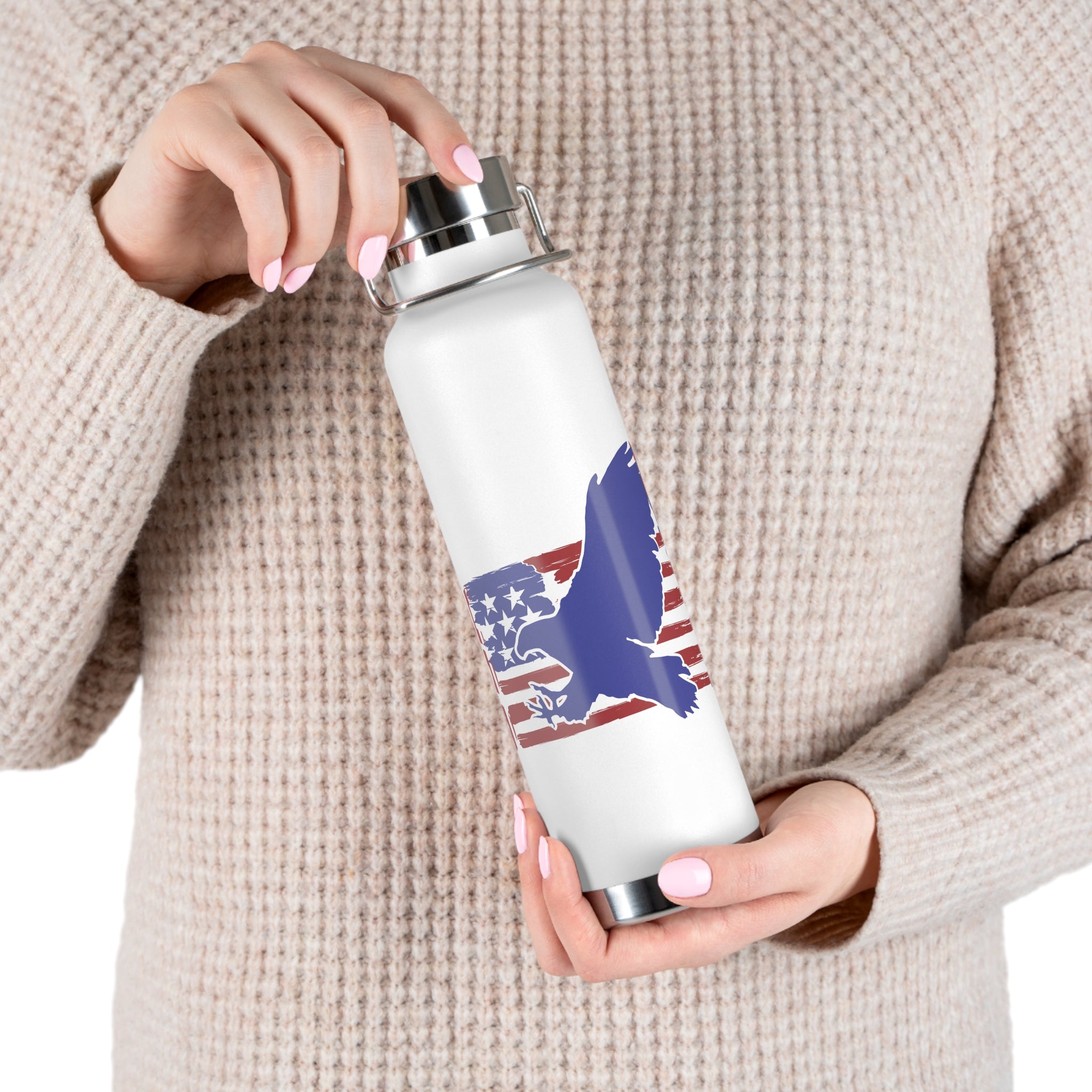 22oz Vacuum Bottle with American Flag Eagle — USA Patriotic Insulated Water Bottle